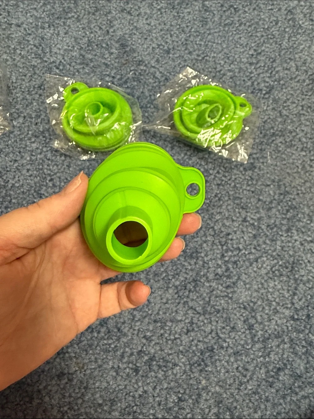 Source Unknown Lime Green Silicone Bottle Stopper Caps (3-Pack)